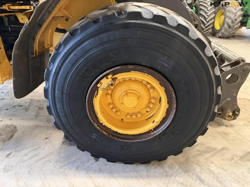 Volvo L110G loader 64