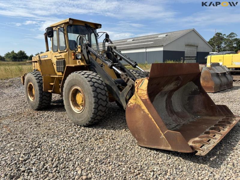Volvo L90 wheel loader 3