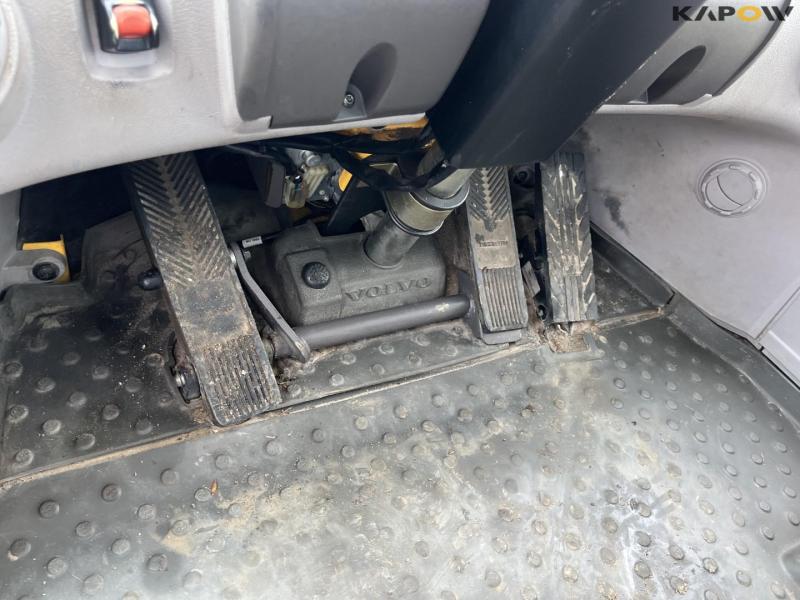 Volvo L90G wheel loader 37