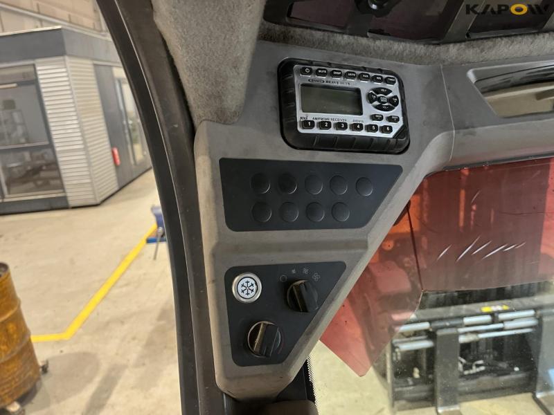 Volvo MC115CT4 skid steer 28