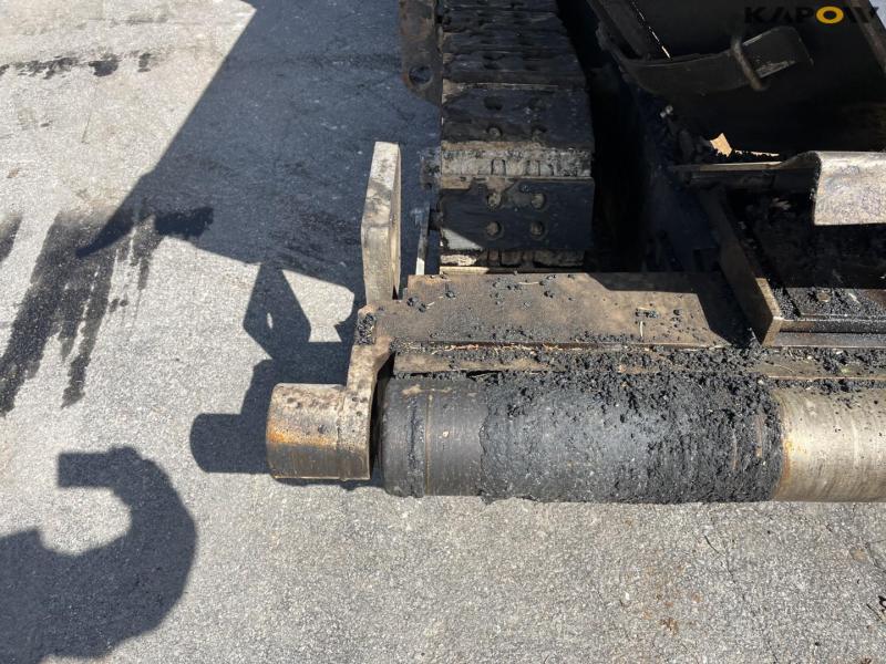 Volvo P7820C asphalt paver 23