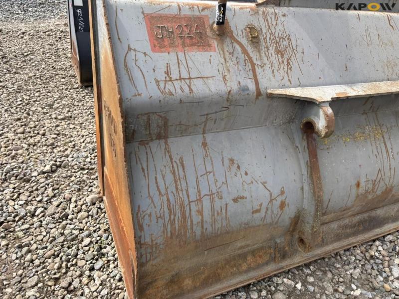 Volvo bucket 280 cm 27