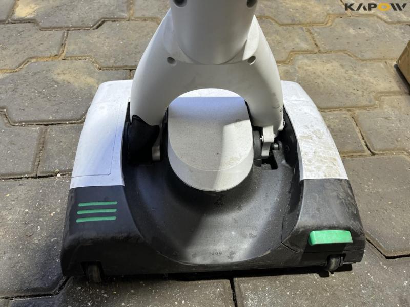 Vorwerk Kobold VK7 cordless floor scrubber and vacuum cleaner 12