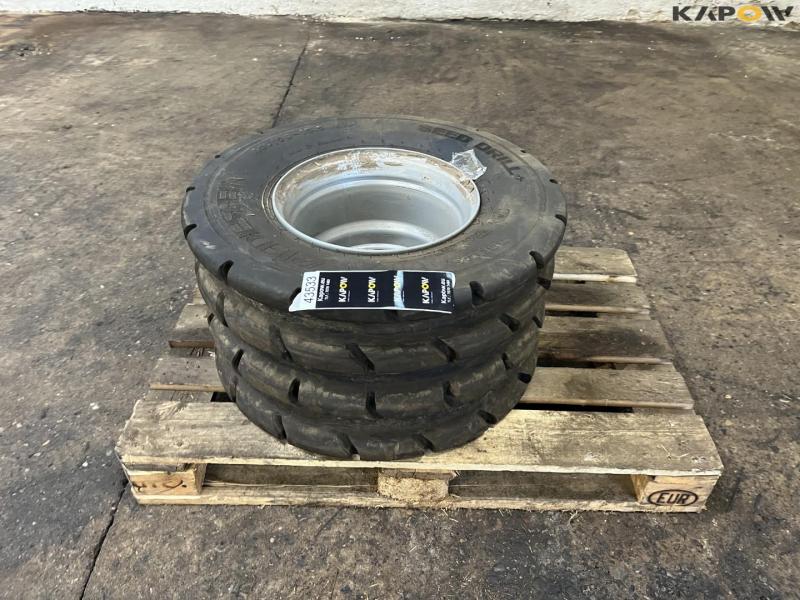 Vredestein 400/50-15.5 complete wheels 2