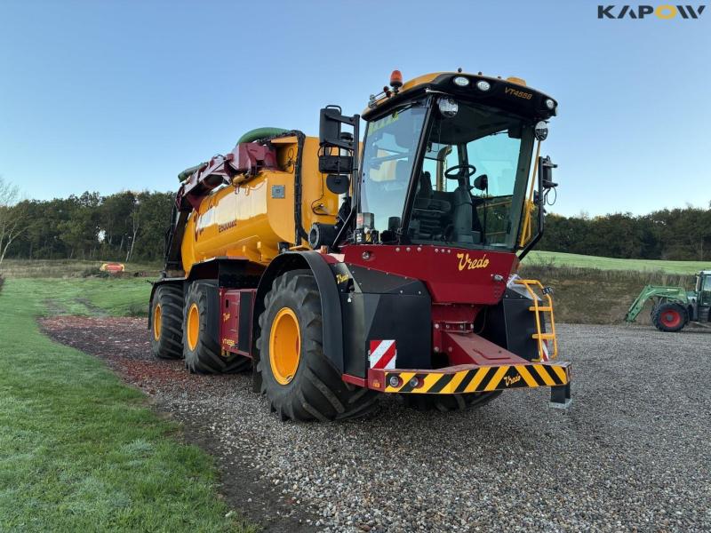 Vredo VT4556 tractor/ Vredo ZBV 2500Zc trailer 3