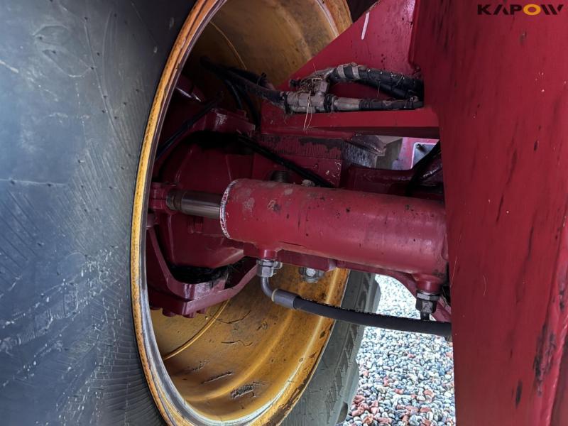 Vredo VT4556 tractor/ Vredo ZBV 2500Zc trailer 32