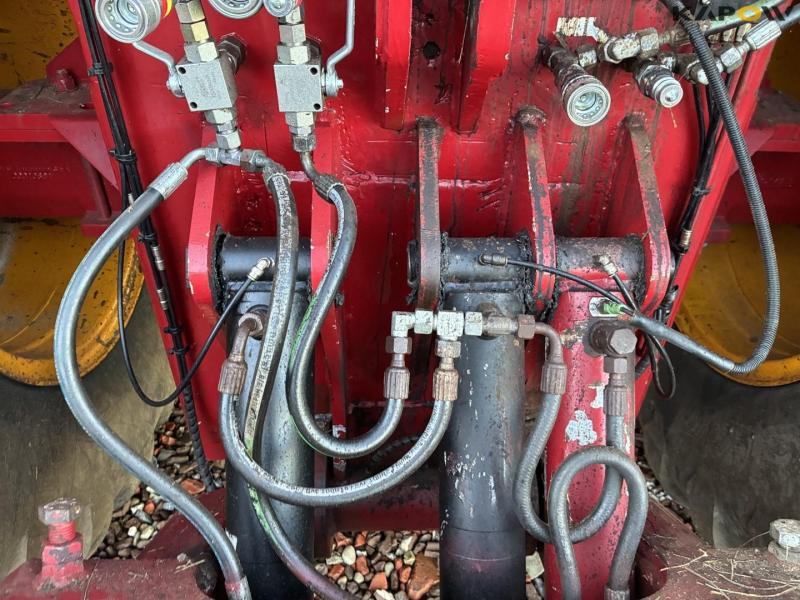Vredo VT4556 tractor/ Vredo ZBV 2500Zc trailer 45