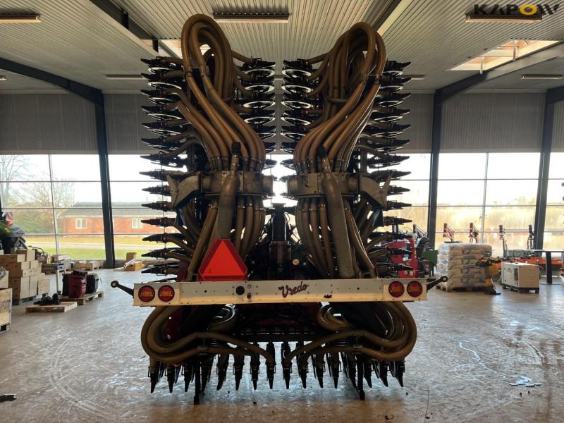 Vredo ZB3 12068 slit seeder 6