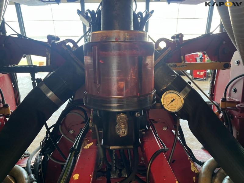 Vredo ZB3 12068 slit seeder 25