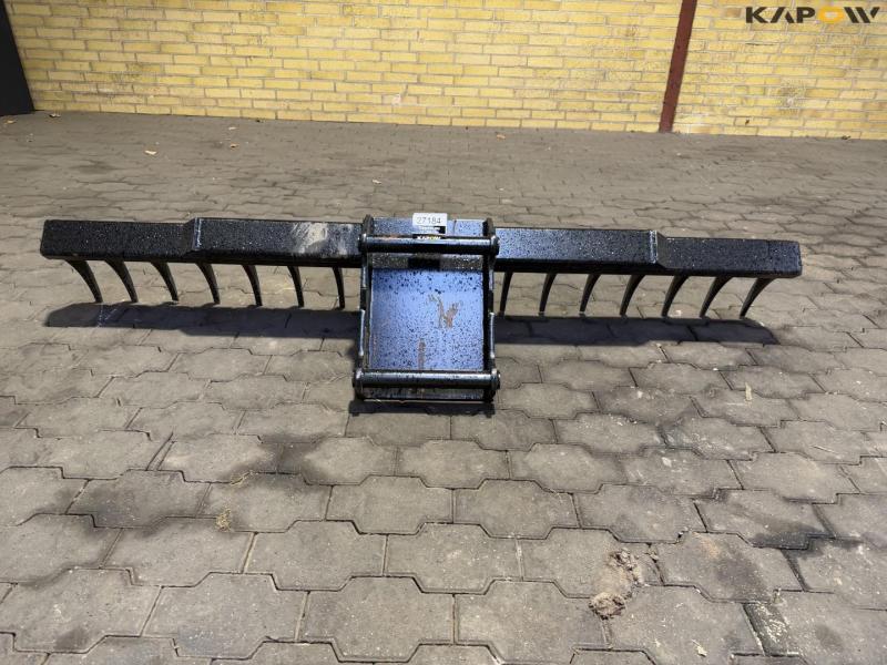 VS rake Hydrema hitch 2