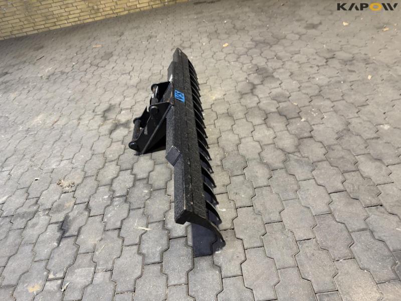 VS rake Hydrema hitch 7