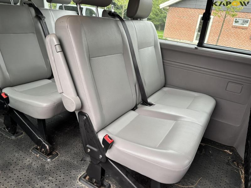 VW Caravelle 2.0 TDI 140 HP 9-person bus 83
