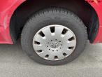 VW Caravelle 2.0 TDI 140 HP 9-person bus 42