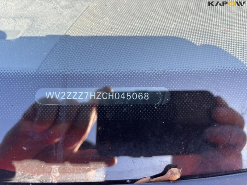 VW Caravelle 2.0 TDI bus 9 people 14
