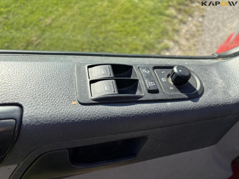 VW Caravelle 2.0 TDI bus 9 people 55