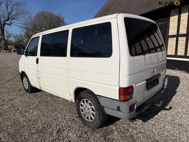 VW Caravelle passenger car 7