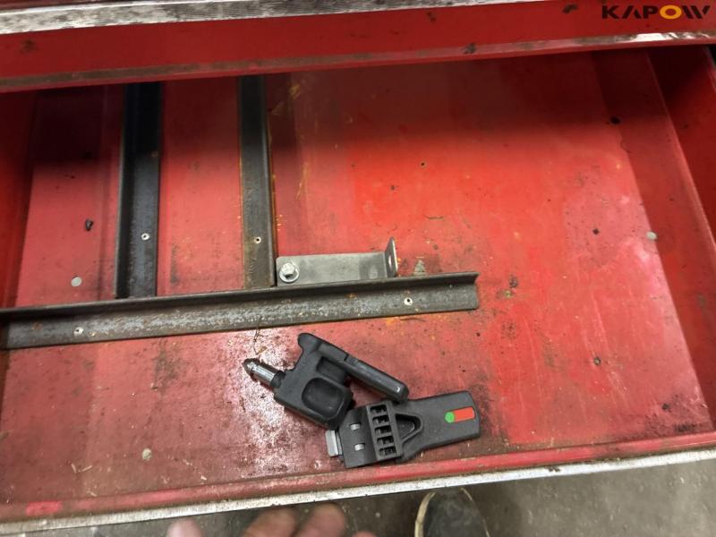 Würth euro workshop table with contents 7