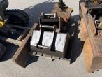 Wacker Neuson 2503 mini excavator 34