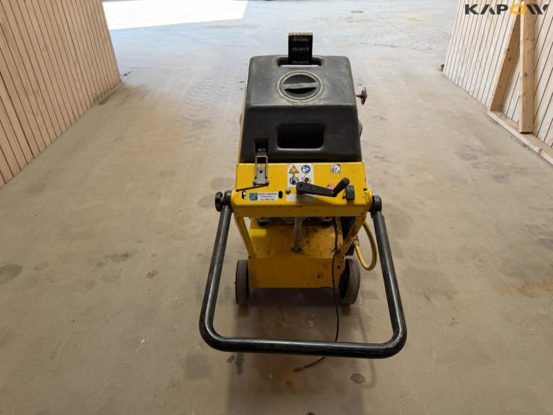 Wacker Neuson BFS 1345 asphalt cutter 6