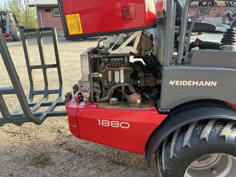 Weidemann 1880 skid steer loader 42
