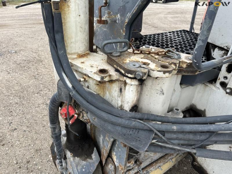 Wirtgen W 35 DC asphalt cutter 14