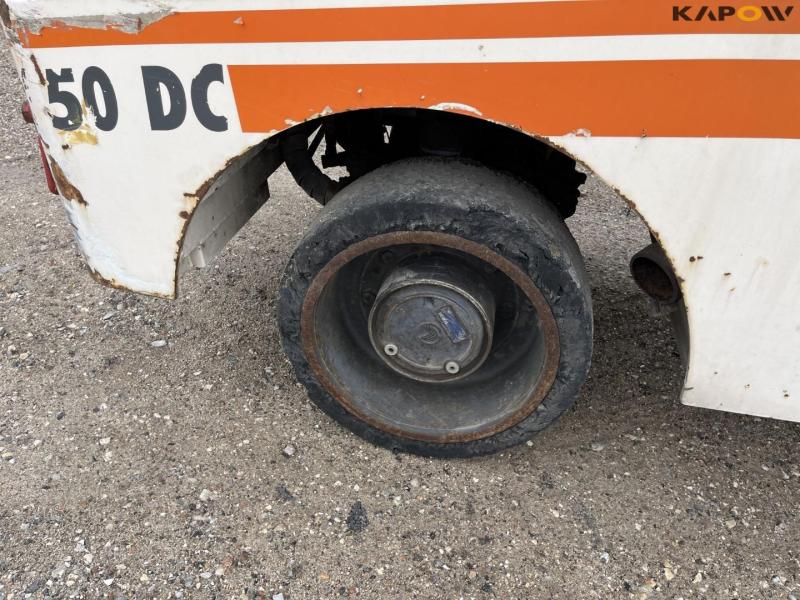 Wirtgen W 50 DC asphalt cutter with conveyor belt 10