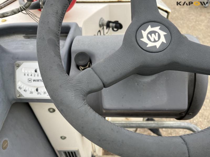 Wirtgen W 50 DC asphalt cutter with conveyor belt 31