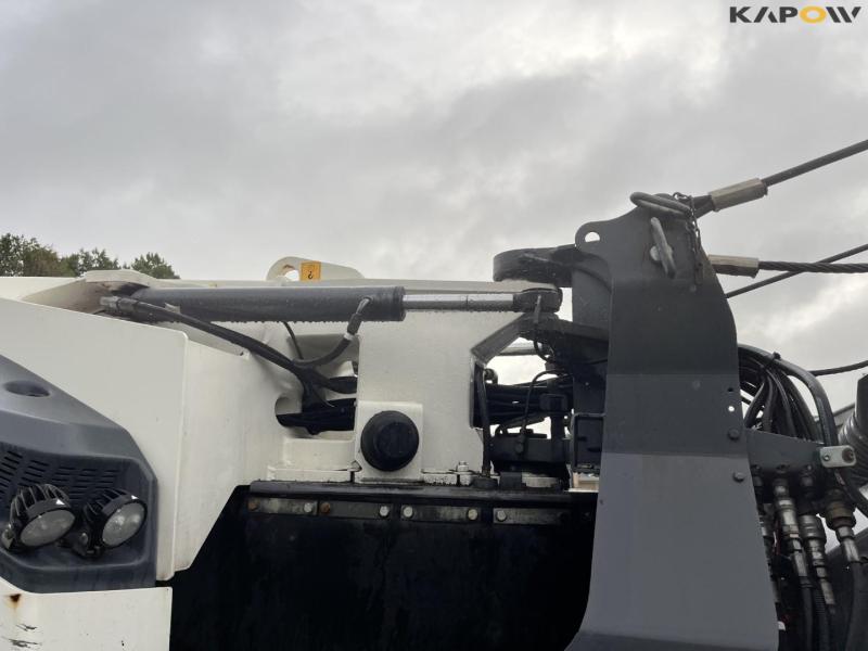 Wirtgen W100 CFI asphalt cutter with conveyor belt 23