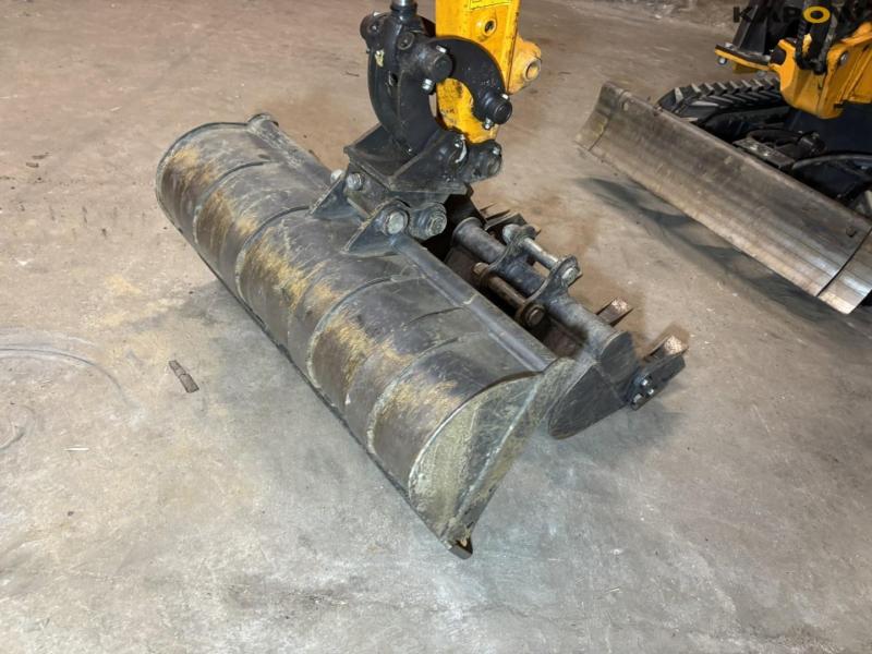 Xiniu XN 12-8 mini excavator 9