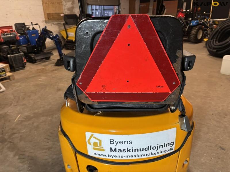 Xiniu XN 12-8 mini excavator 33