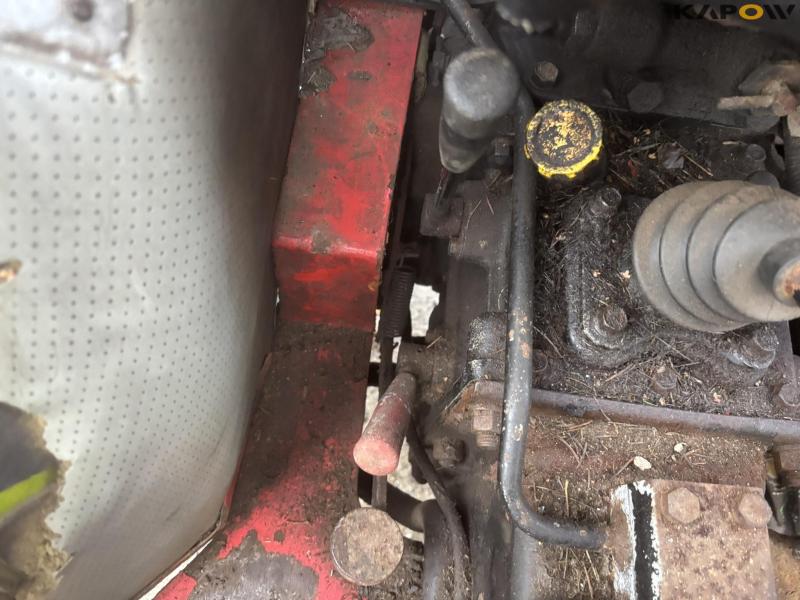 Yanmar 155 D tractor 4WD with broom 63