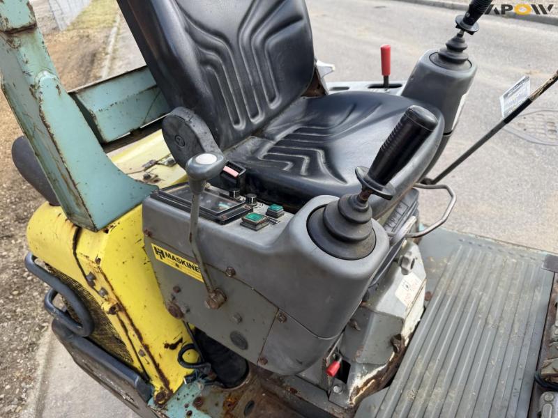 Yanmar B17-2EX mini excavator 25
