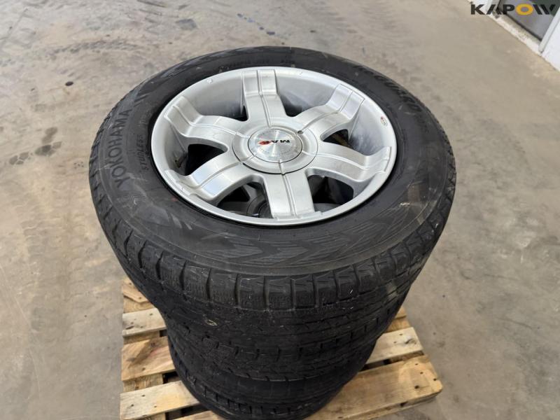 Yoko Hama 265/0-R28 wheels 11