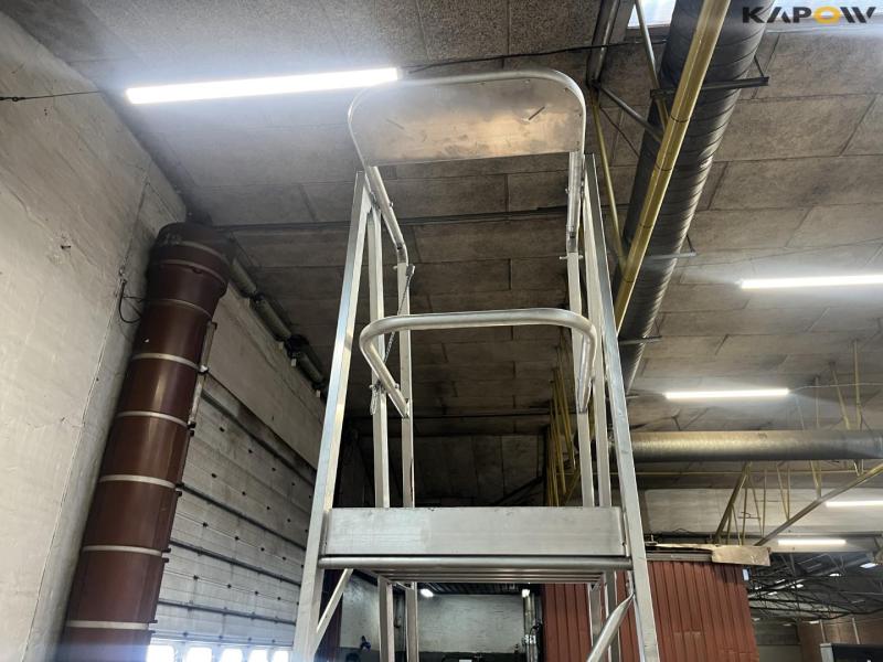 Zarges 8-step ladder 13