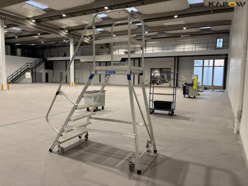 Zarges EN 131-7 platform ladder 6