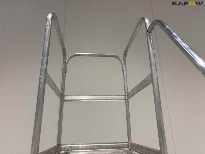 Zarges EN 131-7 platform ladder 10