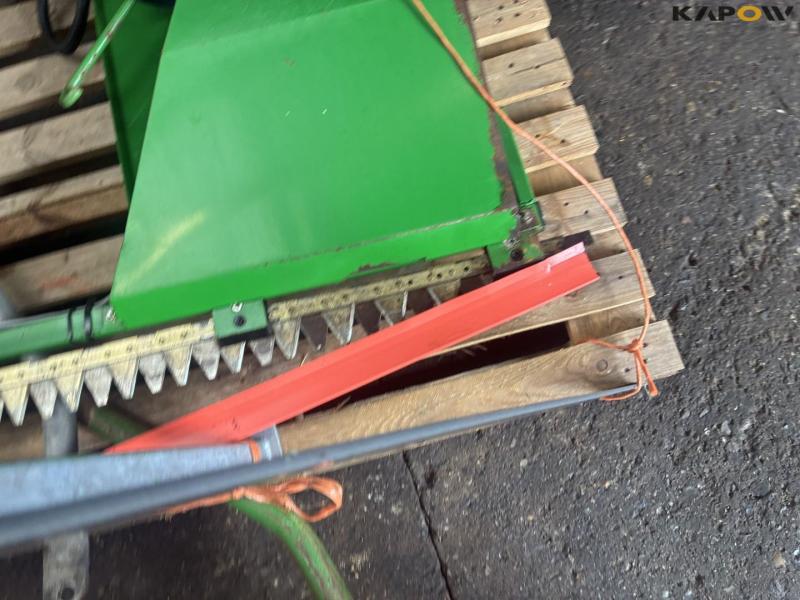 Zurn side knife for John Deere 8