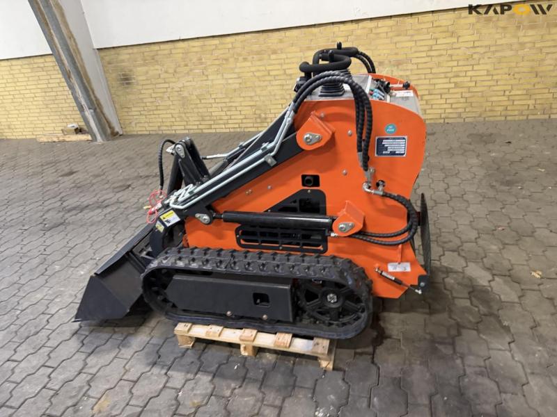 ZVOX SU-480 skid steer loader 8