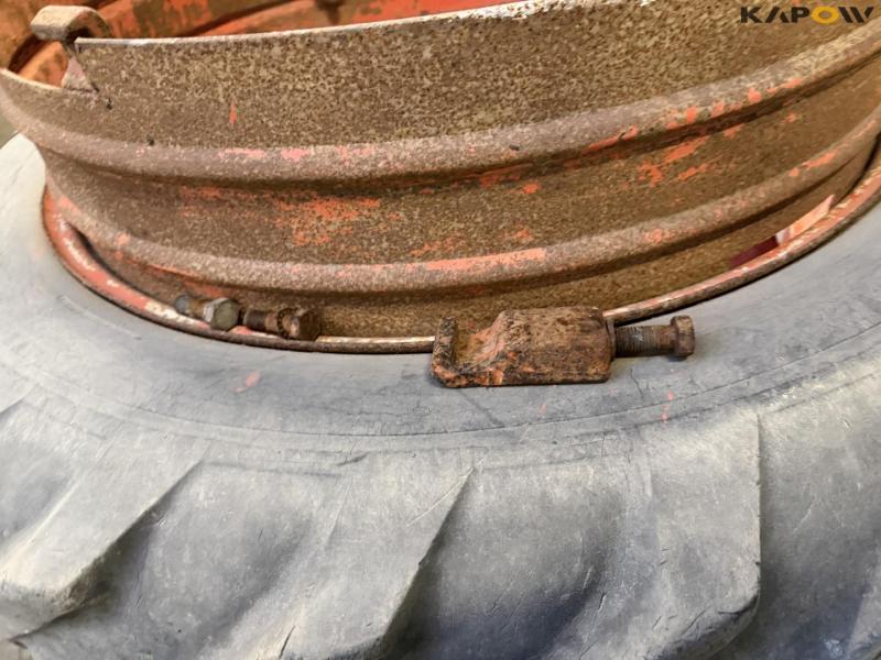 13.6-38 tvillinghjul 11