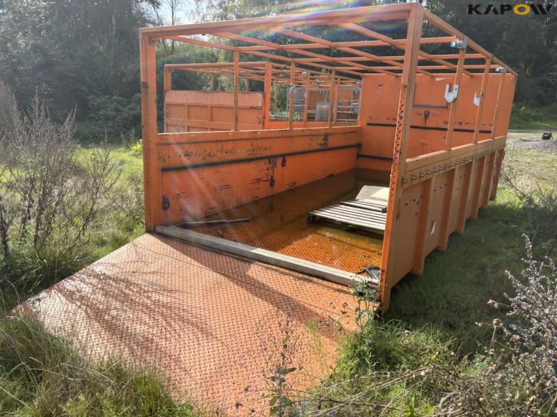 Åsum container med bagsmæk 5