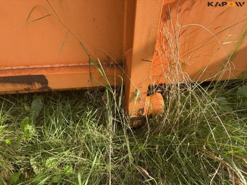 Åsum container med bagsmæk 9
