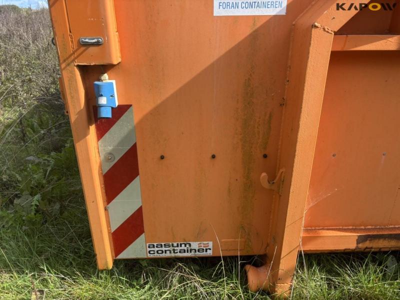 Åsum container med bagsmæk 14