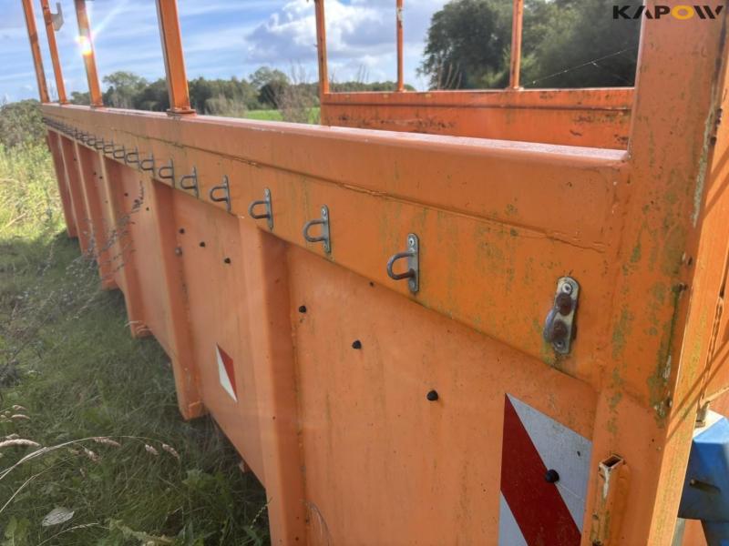 Åsum container med bagsmæk 18