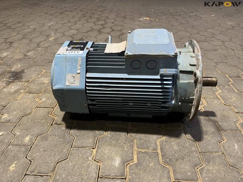 ABB 11kw elmotor med flange 4