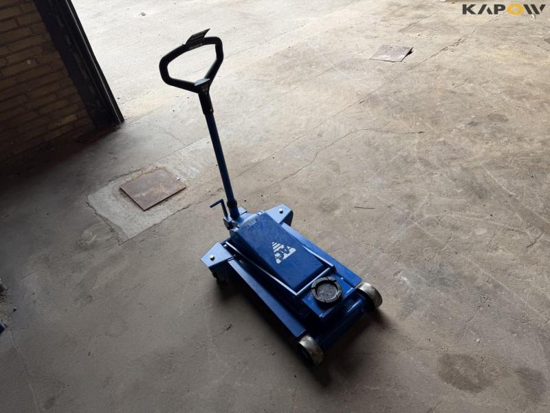 AC 10T donkraft 3