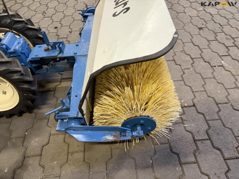 Acme 330B redskabsbærer med kost 12