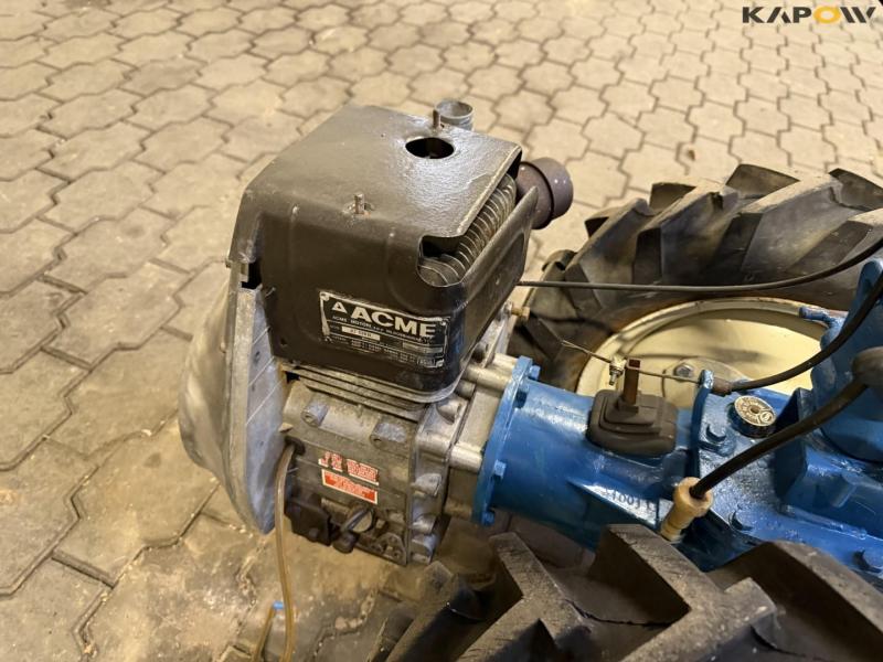 Acme 330B redskabsbærer med kost 18