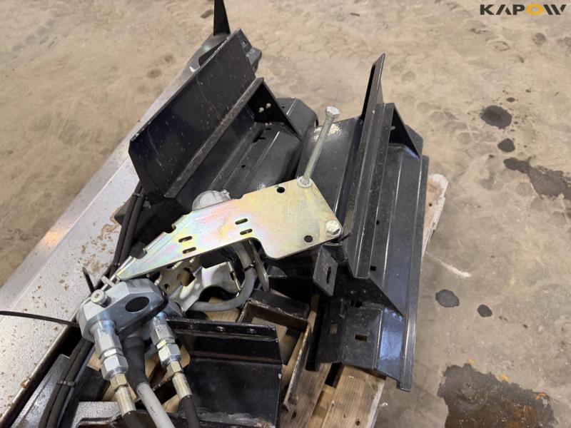 Adapter fra Claas til John Deere plukkebord 17