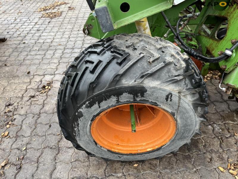 Amazone ED601K 8 række majssåmaskine med gødningsfronttank 12