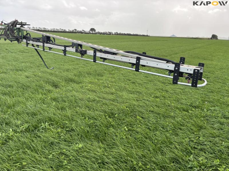 Amazone UX 6200 Super trailersprøjte 30 meter 50